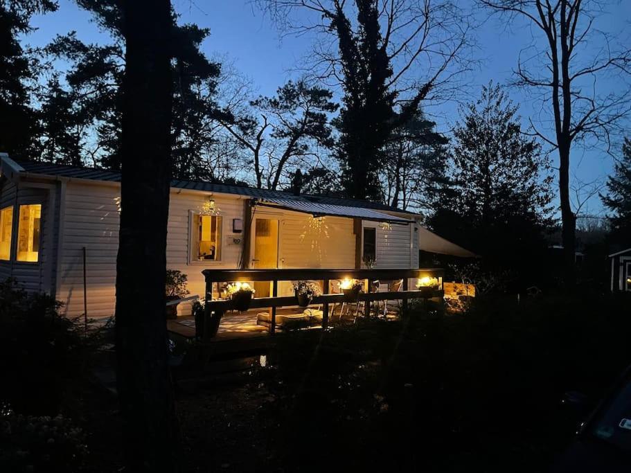 Knus Chalet Midden In De Bossen Nunspeet Exterior foto